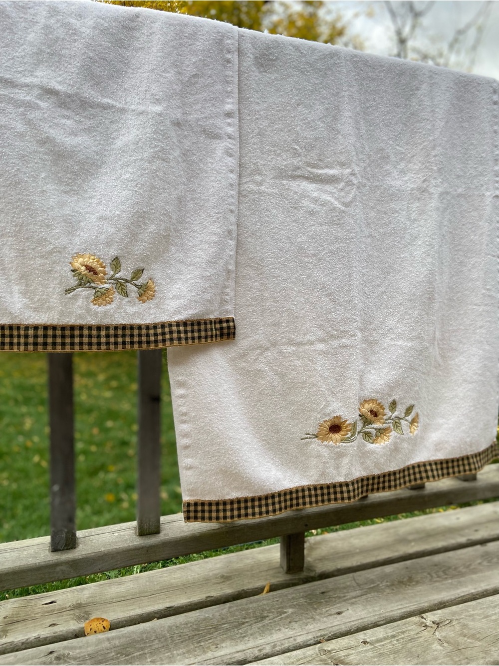 VTG 90s Sunflower Bath Towel Set Gingham Trim Embroidered Avanti Farmhouse - Picture 6 of 12